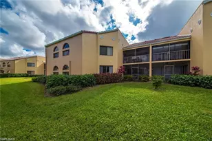 643 Beachwalk Cir, Naples, FL 34108 - Photo 19