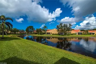 643 Beachwalk Cir, Naples, FL 34108 - Photo 23