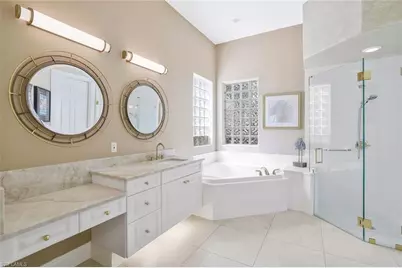 910 Villa Florenza Dr, Naples, FL 34119 - Photo 11