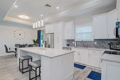 911 14th St SE, Naples, FL 34117 - Photo 7