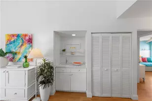 668 Wiggins Bay Dr, Naples, FL 34110 - Photo 13