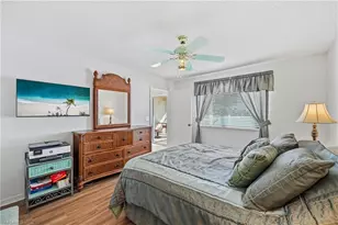 7760 Emerald Cir, Naples, FL 34109 - Photo 15