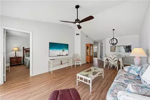 7760 Emerald Cir, Naples, FL 34109 - Photo 9