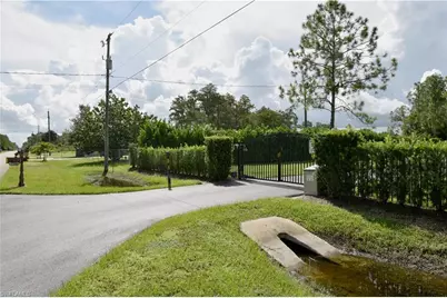 3390 27th Ave NE, Naples, FL 34120 - Photo 37