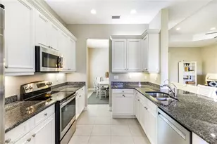 3224 Pacific Dr, Naples, FL 34119 - Photo 9