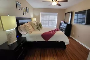 760 Wiggins Lake Dr, Naples, FL 34110 - Photo 17