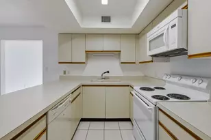 48 Via Marco, Marco Island, FL 34145 - Photo 7