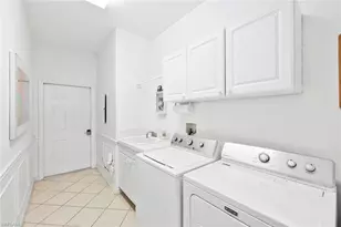 2180 Hawksridge Dr, Naples, FL 34105 - Photo 19