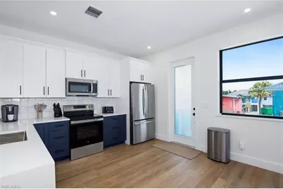 170 Washington Ave, Fort Myers Beach, FL 33931 - Photo 17