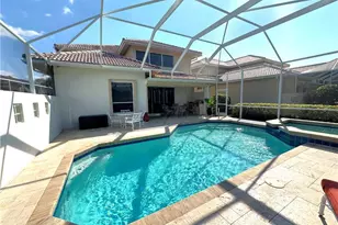 483 Palo Verde Dr, Naples, FL 34119 - Photo 3