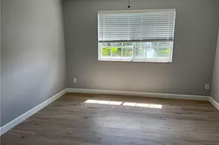 1205 Wildwood Lakes Blvd, Naples, FL 34104 - Photo 3