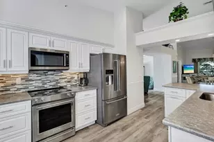 15435 Cedarwood Ln, Naples, FL 34110 - Photo 9