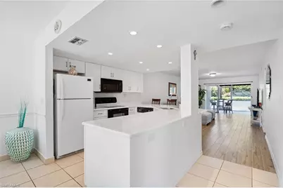 821 Gulf Pavilion Dr #106, Naples, FL 34108 - Photo 7