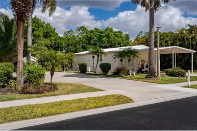 1076 Diamond Lake Cir, Naples, FL 34114 - Photo 9