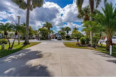 1076 Diamond Lake Cir, Naples, FL 34114 - Photo 25