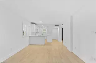 1300 Gulf Shore Blvd N, Naples, FL 34102 - Photo 7