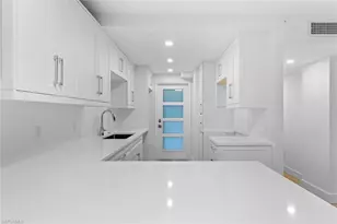 1300 Gulf Shore Blvd N, Naples, FL 34102 - Photo 5