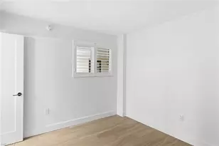 1300 Gulf Shore Blvd N, Naples, FL 34102 - Photo 13