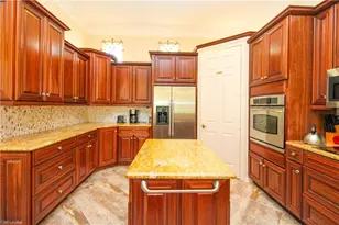 627 Soliel Dr, Naples, FL 34110 - Photo 15