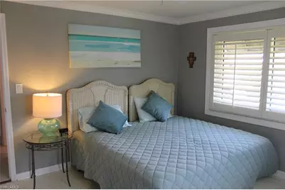 606 Park Shore Dr, Naples, FL 34103 - Photo 11