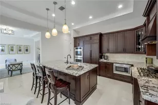 2106 Modena Ct, Naples, FL 34105 - Photo 11