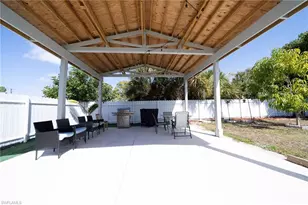 1701 Framingham Ct, Fort Myers, FL 33907 - Photo 25