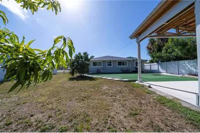1701 Framingham Ct, Fort Myers, FL 33907 - Photo 23