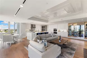 6897 Grenadier Blvd, Naples, FL 34108 - Photo 21