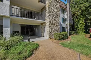 106 Clubhouse Dr, Naples, FL 34105 - Photo 23