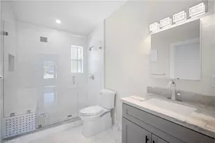 47 River Ct, Naples, FL 34110 - Photo 27