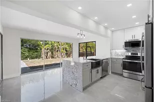 47 River Ct, Naples, FL 34110 - Photo 13