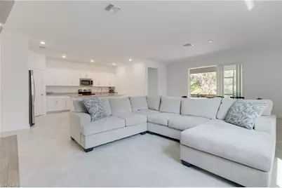 3160 Weston Manor Dr, Alva, FL 33920 - Photo 5