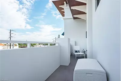 101 8th St S #302, Naples, FL 34102 - Photo 9