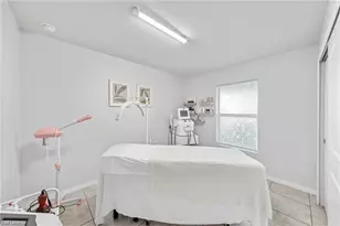 1013 NE 15th St, Cape Coral, FL 33909 - Photo 17