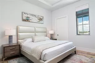 101 8th St S, Naples, FL 34102 - Photo 3