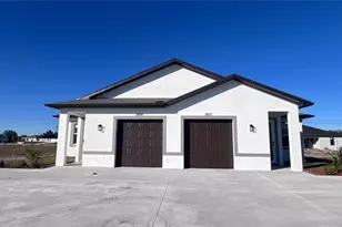 1009/1011 NE 15th Ln, Cape Coral, FL 33909 - Photo 3