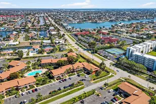35 Greenbrier St, Marco Island, FL 34145 - Photo 23