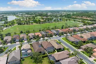 7831 Valencia Ct, Naples, FL 34113 - Photo 9