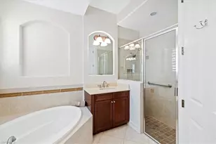 7831 Valencia Ct, Naples, FL 34113 - Photo 33