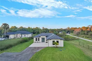 4099 6th Ave SE, Naples, FL 34117 - Photo 5