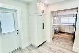 733 Pine Cone Ln, Naples, FL 34104 - Photo 15