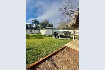 733 Pine Cone Ln, Naples, FL 34104 - Photo 37