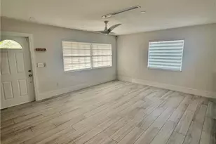 733 Pine Cone Ln, Naples, FL 34104 - Photo 11