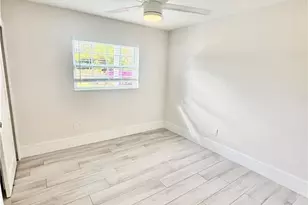 733 Pine Cone Ln, Naples, FL 34104 - Photo 21