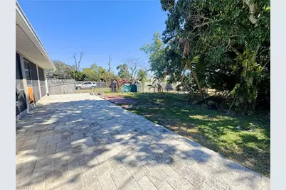 630 105th Ave N, Naples, FL 34108 - Photo 21