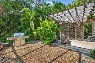 2229 Goshawk Ct, Naples, FL 34105 - Photo 21