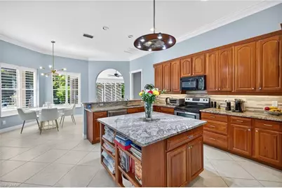 2229 Goshawk Ct, Naples, FL 34105 - Photo 7