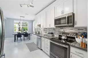 8310 Big Acorn Cir, Naples, FL 34119 - Photo 11