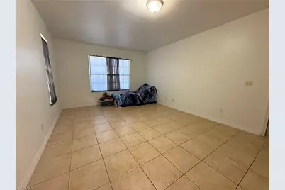 921 Jarmilla Ln, Fort Myers, FL 33905 - Photo 7