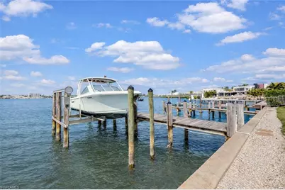 1535 Dolphin Ln, Naples, FL 34102 - Photo 11